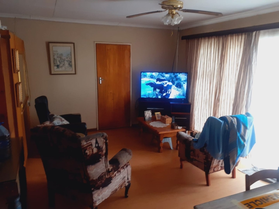2 Bedroom Property for Sale in Uitsig Free State